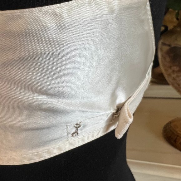 Vintage Franco' by Graceform Minimizing Bra Hand Sewn with Velvet In White - Picture 12 of 16